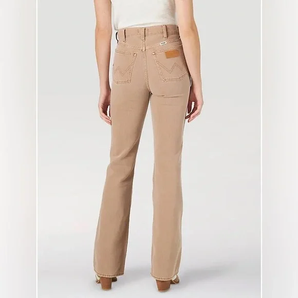 Wrangler Highrise Bootcut jeans